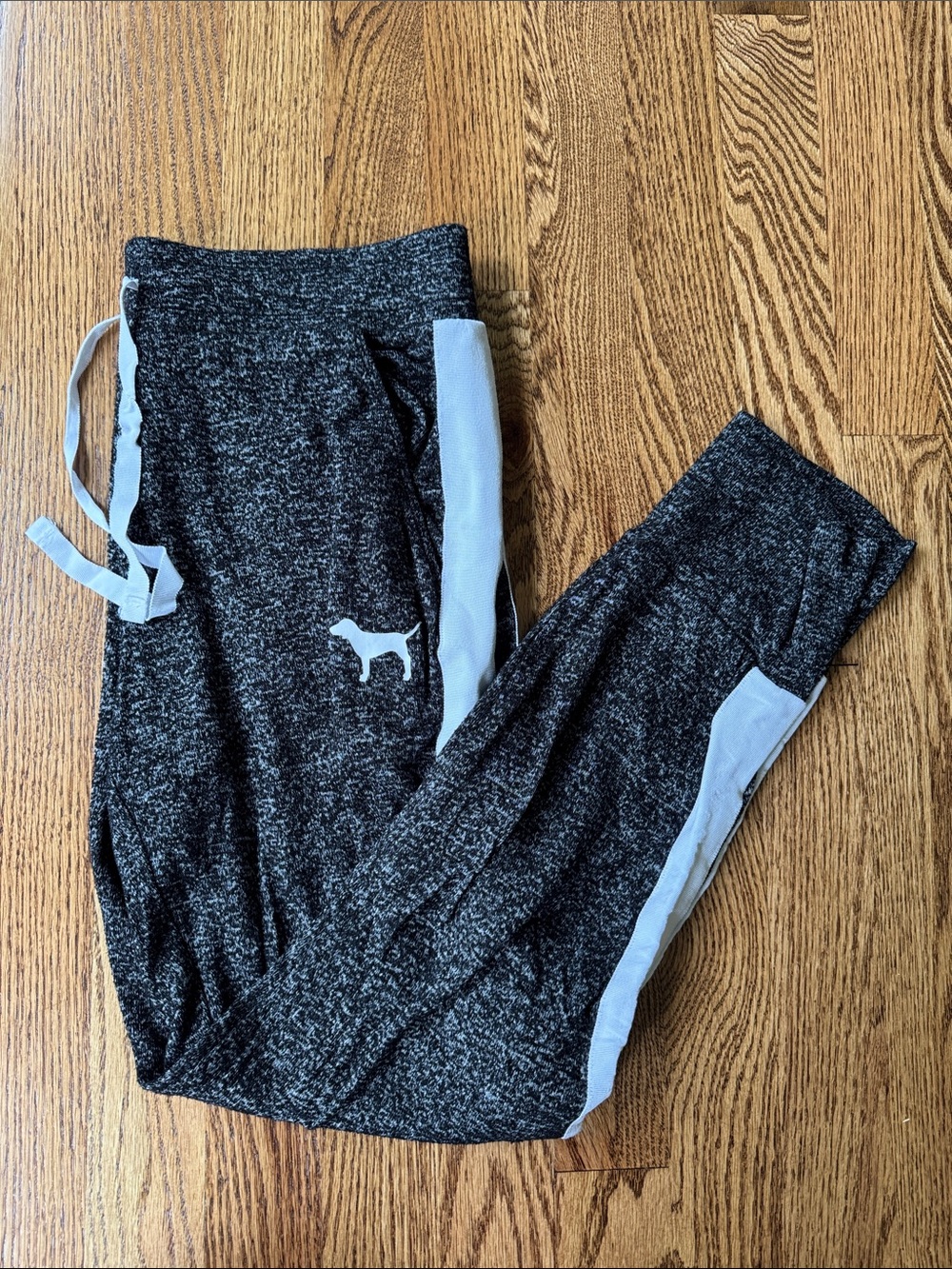 PINK Victoria's Secret Black & White Marled Knit Sweatpants. Women’s Medium.